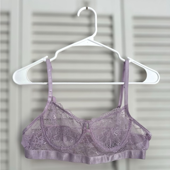 PrettyLittleThing Other - PrettyLittleThing Purple Lace Bralette with Scalloped Edging